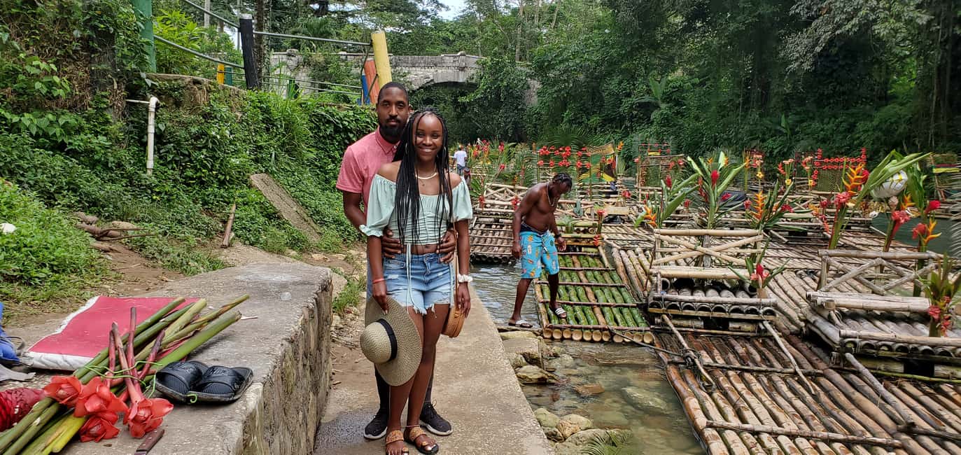 imagem n.5 de Montego Bay: Cruzeiro em jangada de bambu no Great River atividade em Montego Bay, carregada pelo fornecedor
