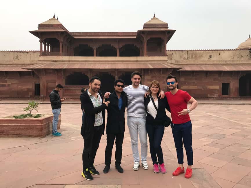 image n.10 of From Delhi: Private Taj Mahal and Agra Tour by Express Train activity in Agra, uploaded by supplier