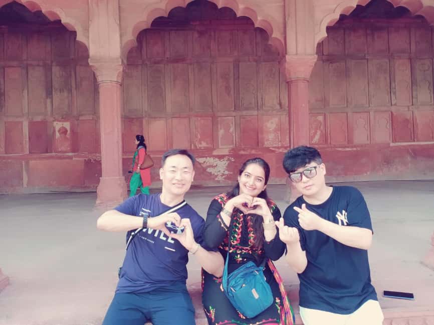 image n.12 of From Delhi: Taj Mahal and Agra Fort Private Sunrise Tour activity in Agra, uploaded by supplier