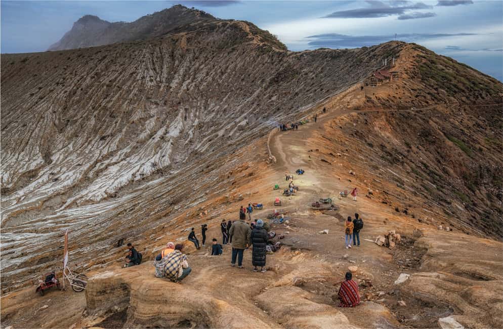 image n.6 of From Bali or Banyuwangi: Ijen Crater Sunrise Hike activity in Java, uploaded by supplier