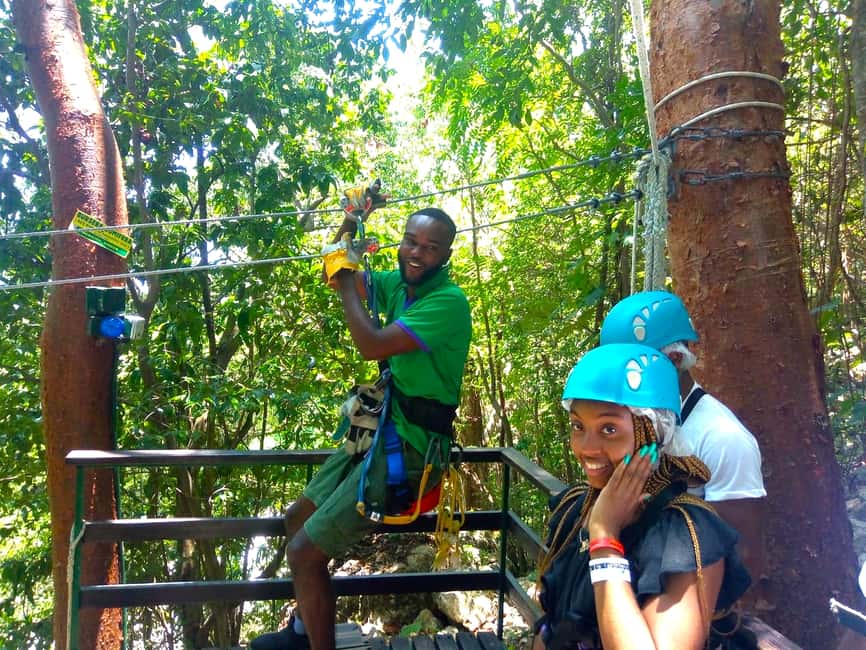 imagem n.1 de Aventura de Zipline na Jamaica (Mystic Silver) desde Falmouth atividade em Ocho Rios, carregada pelo fornecedor