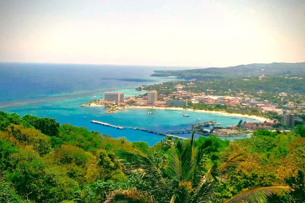 imagem n.5 de Aventura de Zipline na Jamaica (Mystic Silver) desde Falmouth atividade em Ocho Rios, carregada pelo fornecedor