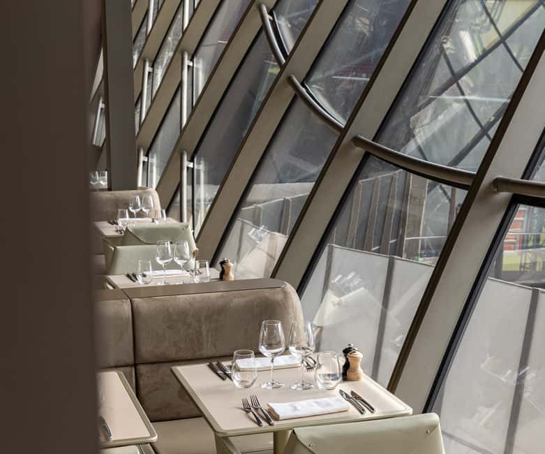 image n.38 of Paris: Elegant Dinner with Drinks in the Eiffel Tower activity in Paris, uploaded by supplier