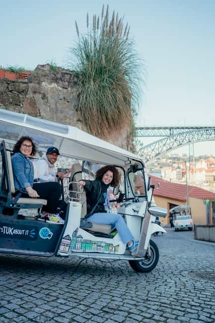 image n.2 of Porto: Private Sightseeing Tour by Electric Tuk Tuk activity in Foz do Douro, uploaded by supplier