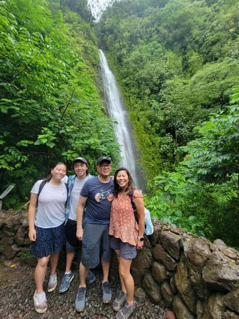 Immagine nº 9 di Oahu: Giro in bici elettrica a Waikiki ed escursione alle cascate di Manoa attività a Honolulu, caricata dal fornitore