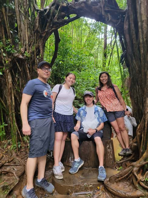 Immagine nº 6 di Oahu: Giro in bici elettrica a Waikiki ed escursione alle cascate di Manoa attività a Honolulu, caricata dal fornitore