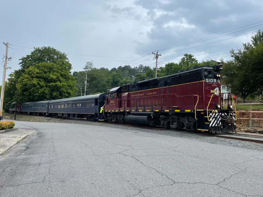 image n.3 of Chattanooga: Derailed Trolley Tour and Train Ride activity in Chattanooga, uploaded by supplier