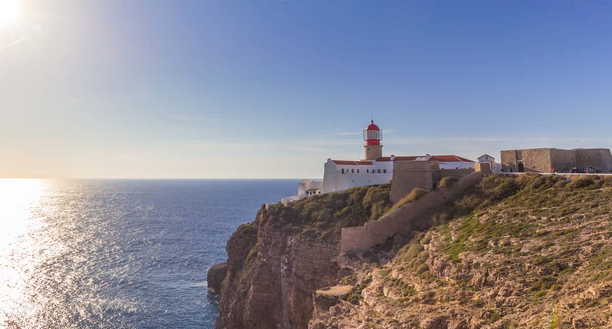 imagem n.1 de Algarve: Lagos e Cabo de São Vicente: tour guiado atividade em Sagres, carregada pelo fornecedor