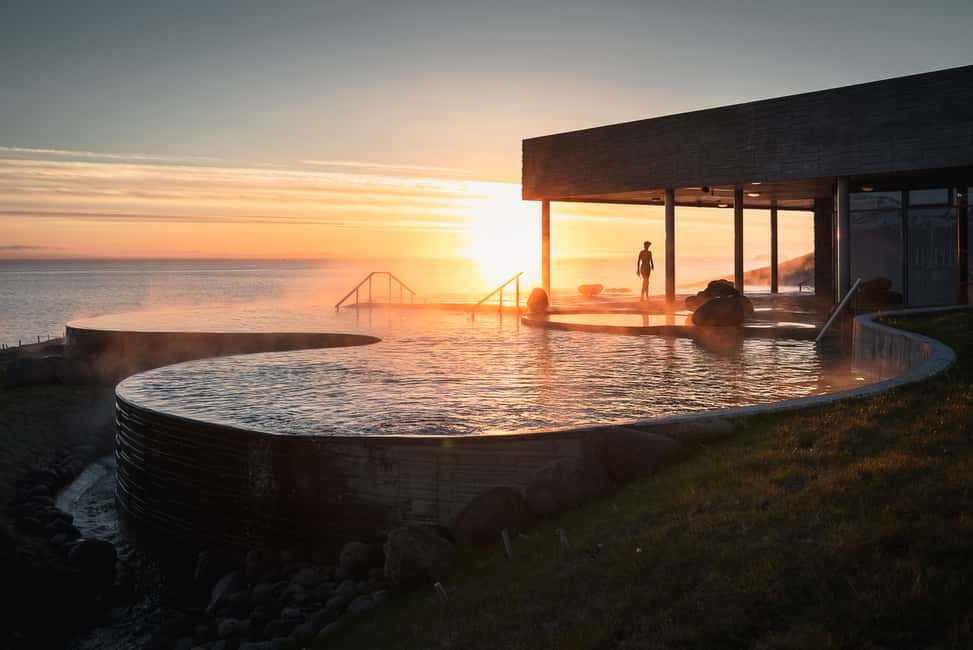 imagen n.º 12 de Husavik: entrada a los baños geotérmicos GeoSea actividad en Húsavík, subida por el proveedor