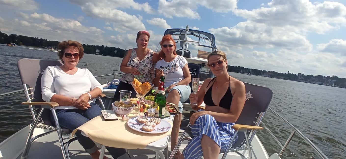 Bild Nr. 9 von 4h Unvergessliche Tour mit Skipper, "Sieben-Seen-Kreuzfahrt" Aktivität in Berlin, hochgeladen vom Anbieter