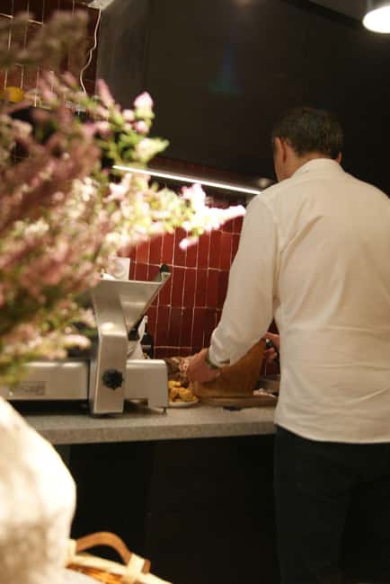 image n.2 of Paris : French wine tasting in Montmartre activity in Paris, uploaded by supplier