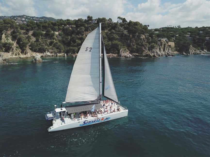 image n.5 of Lloret de Mar: Sunset Catamaran Cruise with DJ and Drinks activity in Lloret de Mar, uploaded by supplier