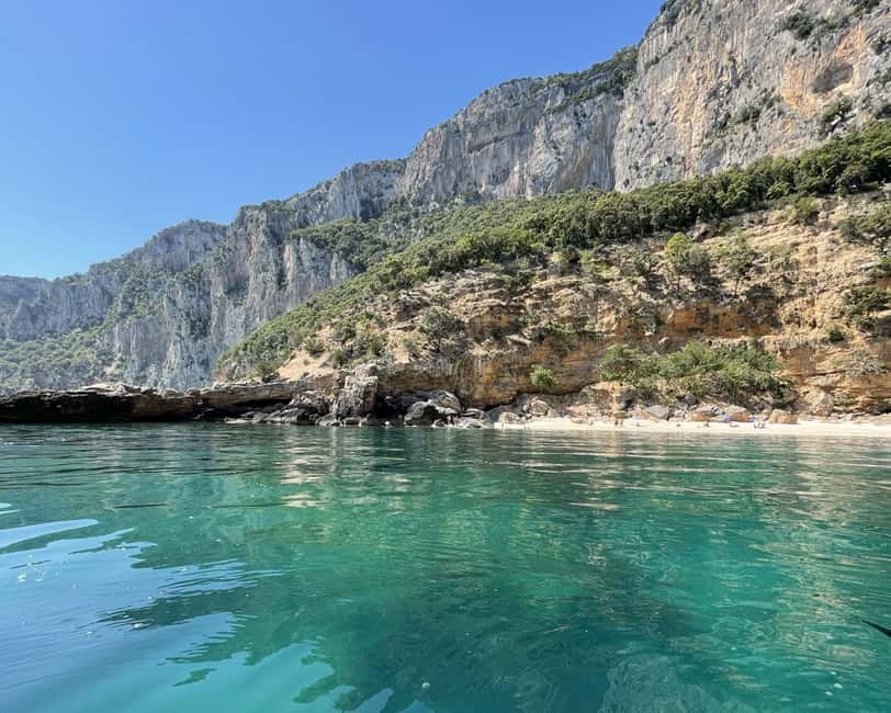 Immagine nº 9 di Santa Maria Navarrese: tour in barca a Grotta del Fico e alle principali spiagge attività a Baunei, caricata dal fornitore