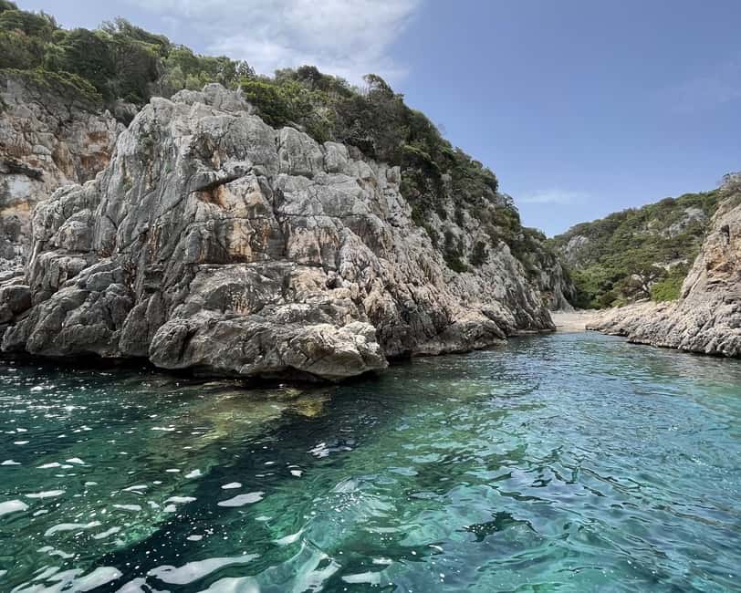 Immagine nº 11 di Santa Maria Navarrese: tour in barca a Grotta del Fico e alle principali spiagge attività a Baunei, caricata dal fornitore