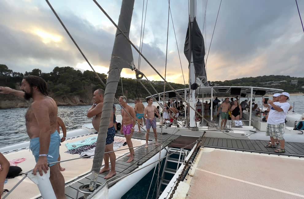 image n.7 of Lloret de Mar: Sunset Catamaran Cruise with DJ and Drinks activity in Lloret de Mar, uploaded by supplier
