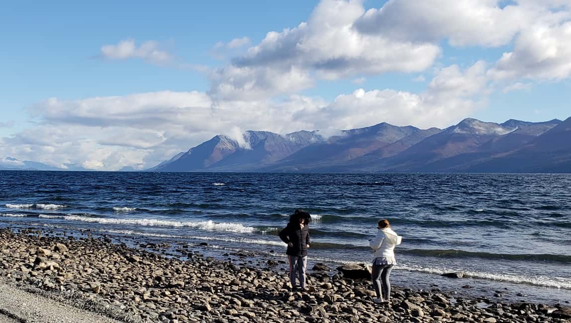 imagem n.4 de De Ushuaia: Tour particular ao Lago Fagnano em veículo com tração nas quatro rodas atividade em Terra do Fogo, carregada pelo fornecedor