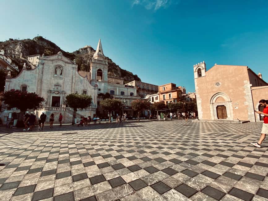 image n.1 of Taormina: Roundtrip Transfer from Messina activity in Taormina, uploaded by supplier