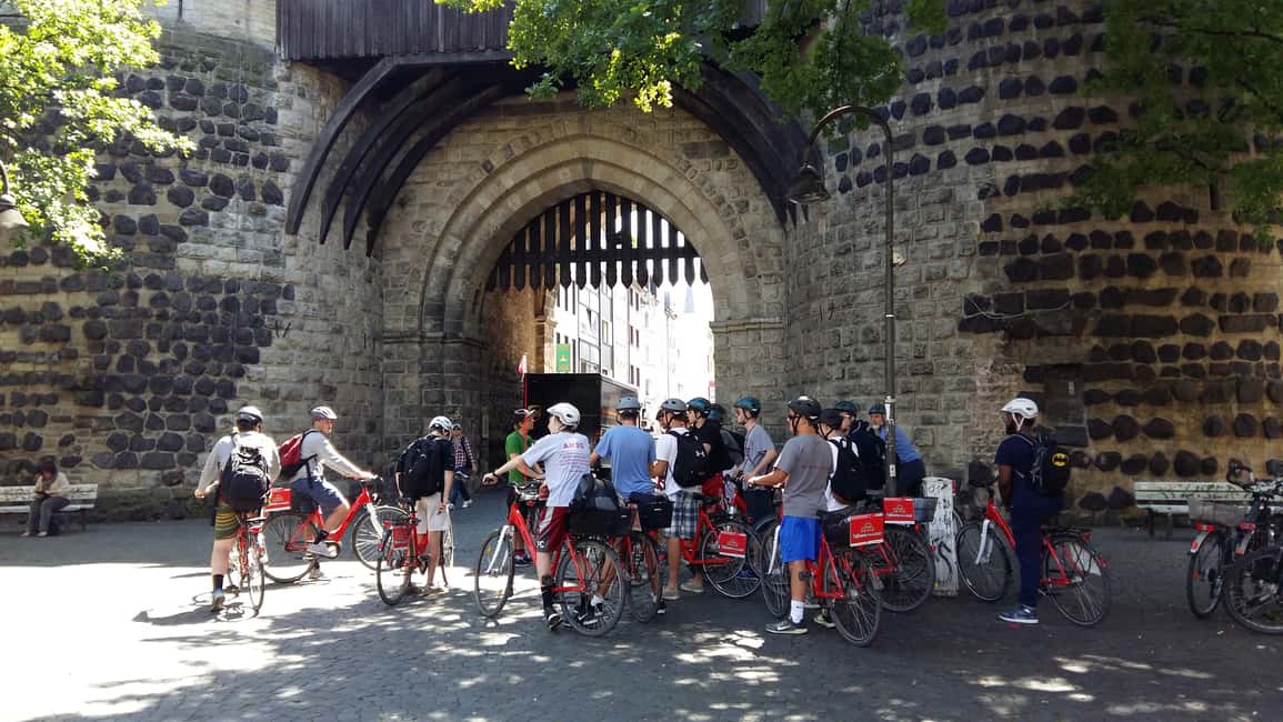imagem n.14 de Colónia: Tour guiado de 3 horas em bicicleta atividade em Colônia, Alemanha, carregada pelo fornecedor