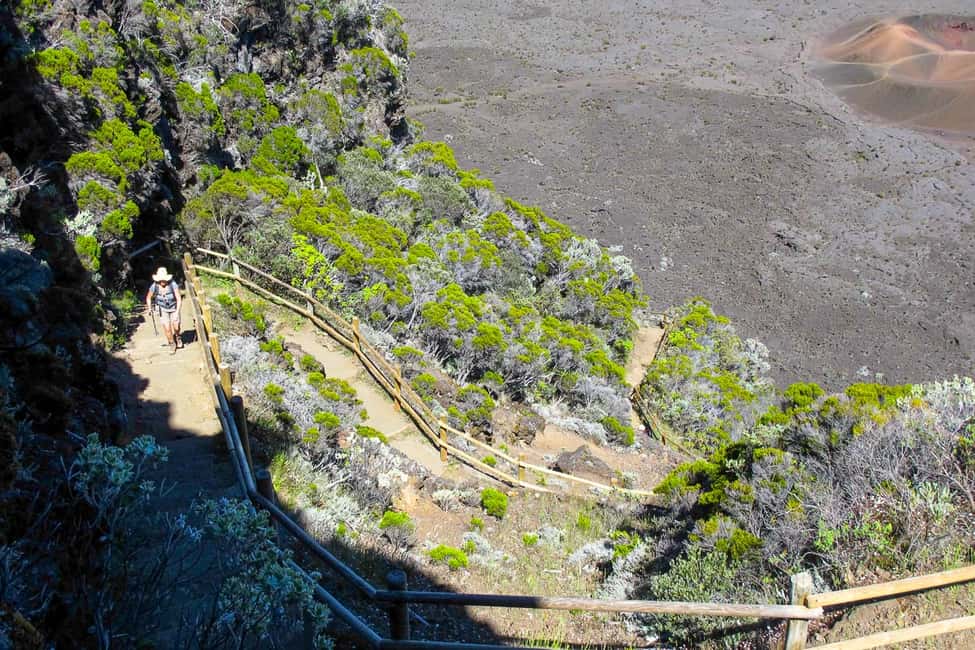 image n.3 of Réunion: Piton de la Fournaise Guided Volcano Hike activity in Réunion, uploaded by supplier