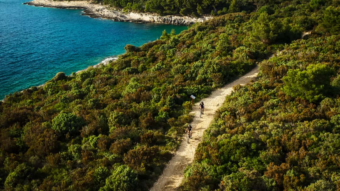 bild nr.3 av Premantura: Cape Kamenjak Off-Road E-Scooter Tour aktivitet i Premantura, uppladdad av arrangören
