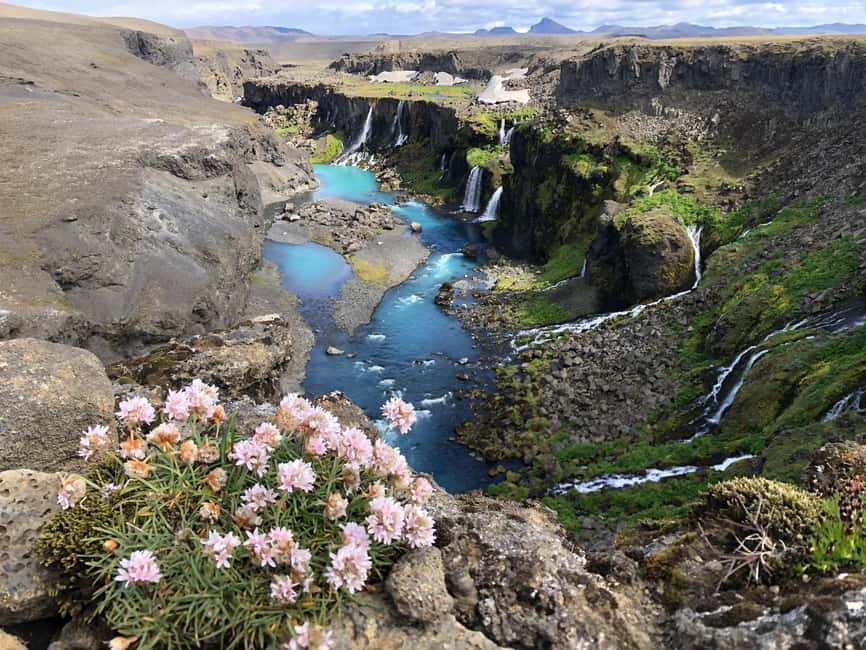 imagen n.º 1 de Excursión en Jeep por Landmannalaugar actividad en Suðurland, subida por el proveedor