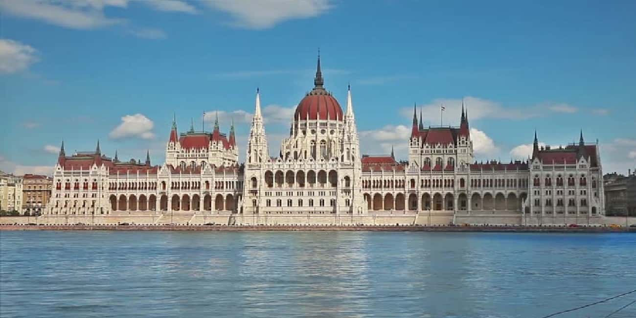 изображение номер 1 мероприятия Из Вены: частный однодневный тур по Будапешту, вкл. Местный гид в городе Будапешт, загруженное организатором