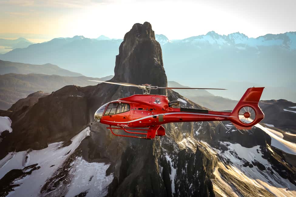 image n.4 of Whistler: Glacier Helicopter Tour and Mountain Landing activity in British Columbia, uploaded by supplier