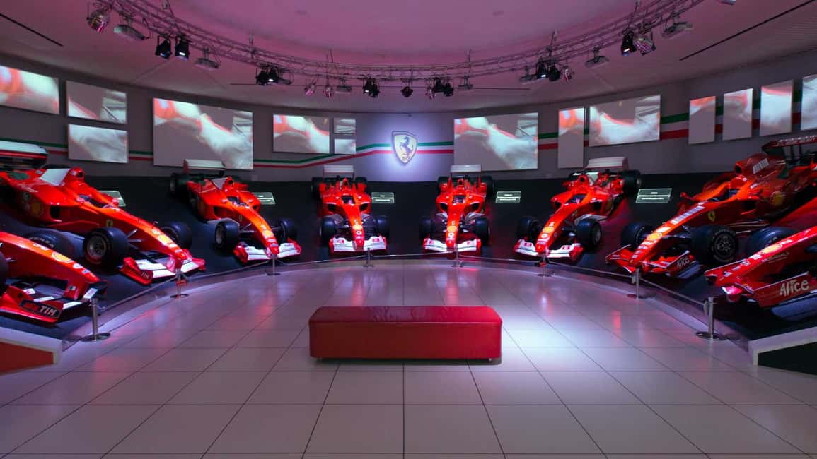 imagem n.3 de Maranello: Museu da Ferrari e Pista de Fiorano Combo Eco Tour atividade em Maranello, carregada pelo fornecedor