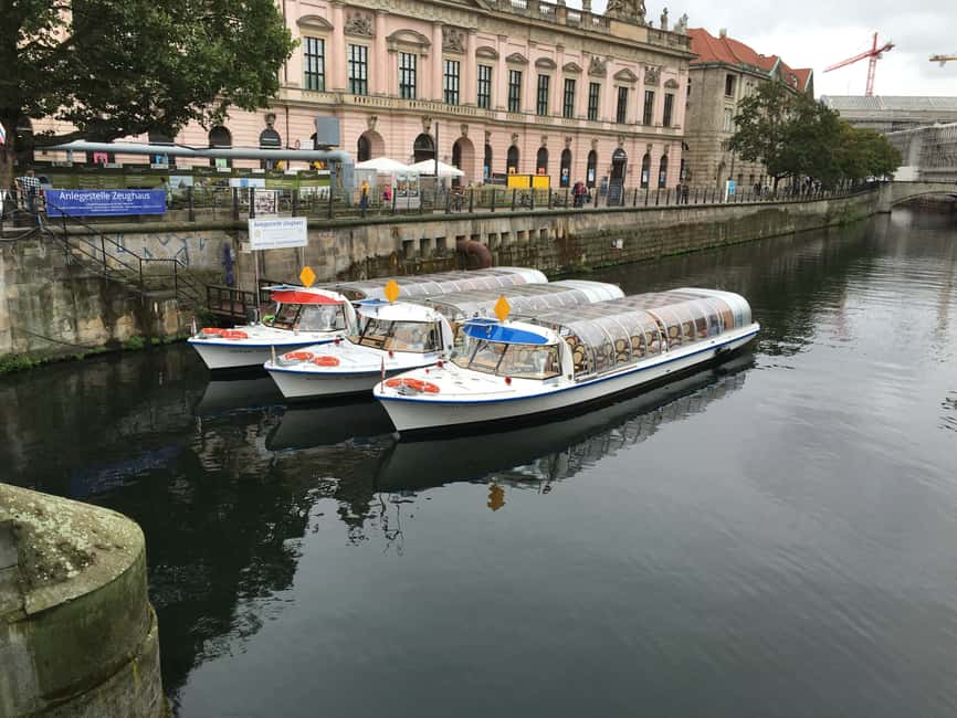 Bild Nr. 2 von Berlin: E-Boat Sightseeing Spree-Kreuzfahrt auf Deutsch & Englisch Aktivität in Berlin, hochgeladen vom Anbieter