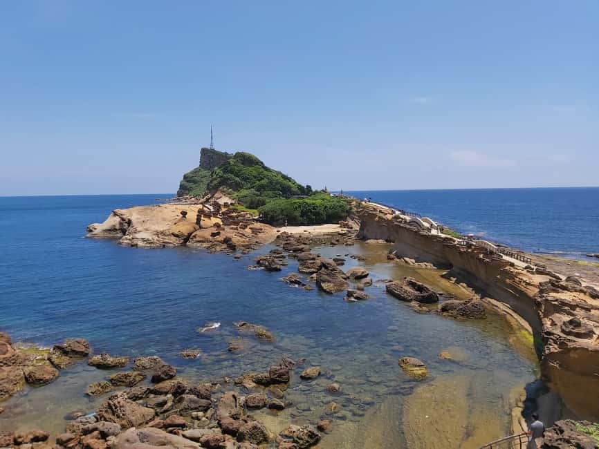 image n.11 of From Taipei: Yehliu, Jiufen, and Pingxi Day Tour activity in New Taipei City, uploaded by supplier