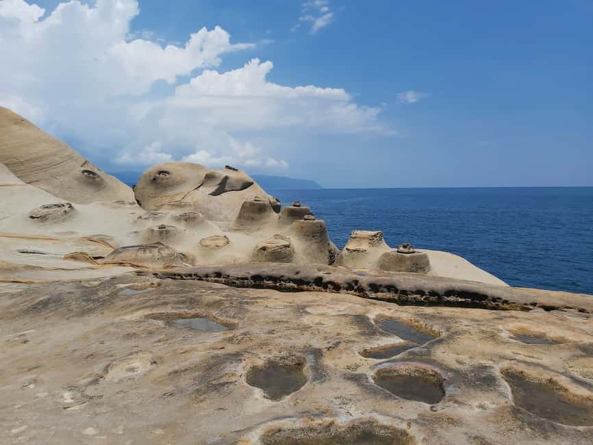 image n.12 of From Taipei: Yehliu, Jiufen, and Pingxi Day Tour activity in New Taipei City, uploaded by supplier