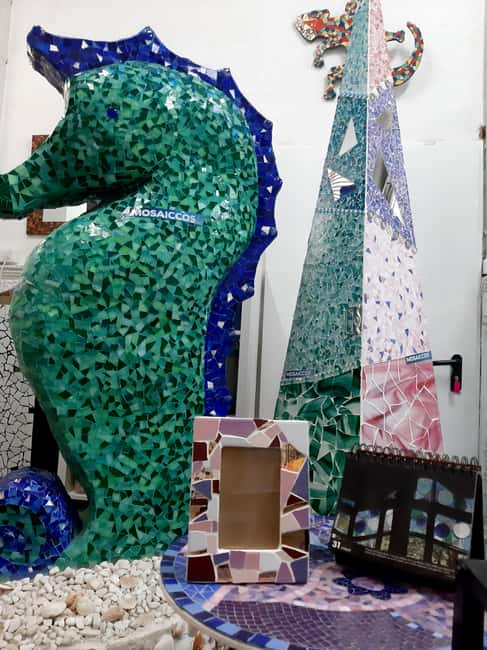 Bild Nr. 9 von Barcelona: Mosaikkurs in Trencadís - Lerne Gaudís Technik Aktivität in Barcelona, hochgeladen vom Anbieter