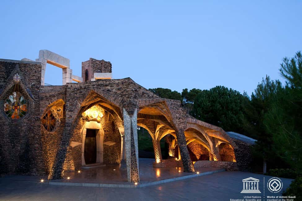 imagem n.10 de Destaques Visita guiada à Cripta de Gaudí e à Colónia Güell atividade em Barcelona, carregada pelo fornecedor