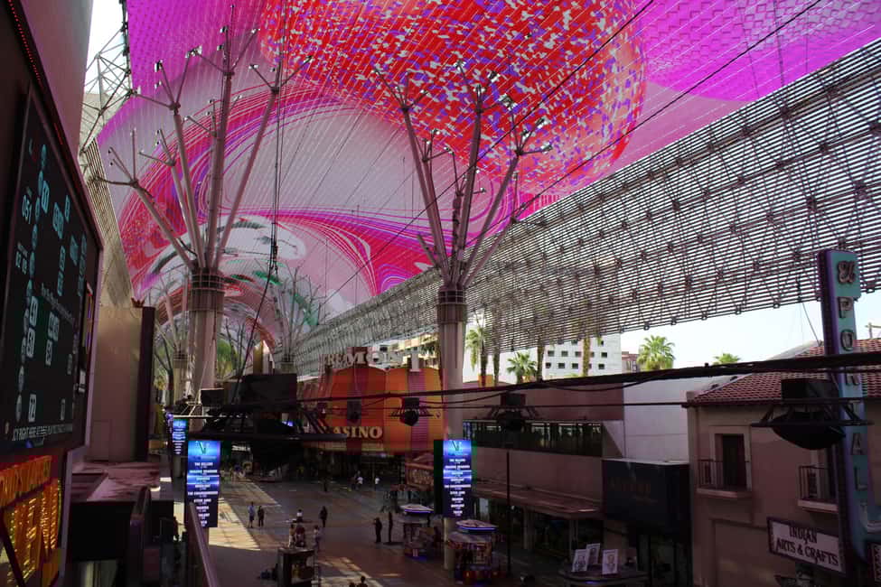 Bild Nr. 3 von Las Vegas: Fremont Street Experience & Downtown Walking Tour Aktivität in Las Vegas, hochgeladen vom Anbieter