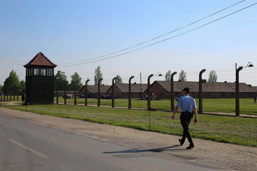 Image N°3 de Depuis Cracovie : Visite en petit groupe d'Auschwitz Birkenau avec prise en charge activité à Oswiecim, publiée par le prestataire