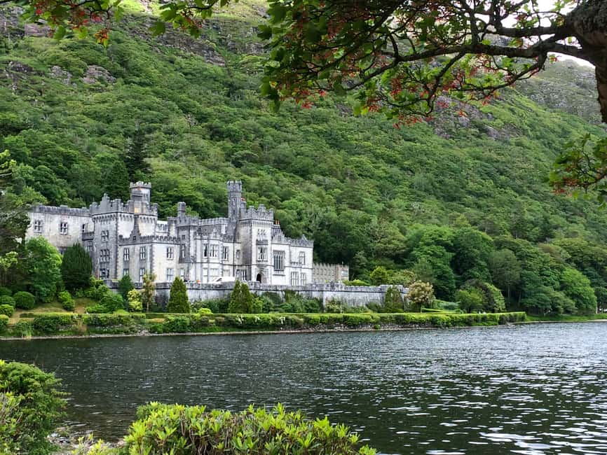 Image N°8 de Au départ de Galway : Connemara et abbaye de Kylemore : visite d'une jounée guidée activité à Connacht, publiée par le prestataire