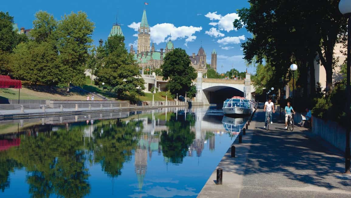 imagem n.4 de Ottawa: tour guiado particular na cidade a partir de Montreal atividade em Gatineau, carregada pelo fornecedor