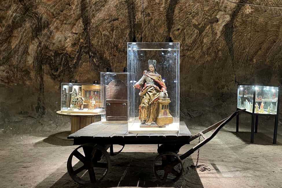imagem n.4 de Loulé: Coleção de Arte de Santa Bárbara com Visita Guiada às Minas de Sal atividade em Loulé, carregada pelo fornecedor