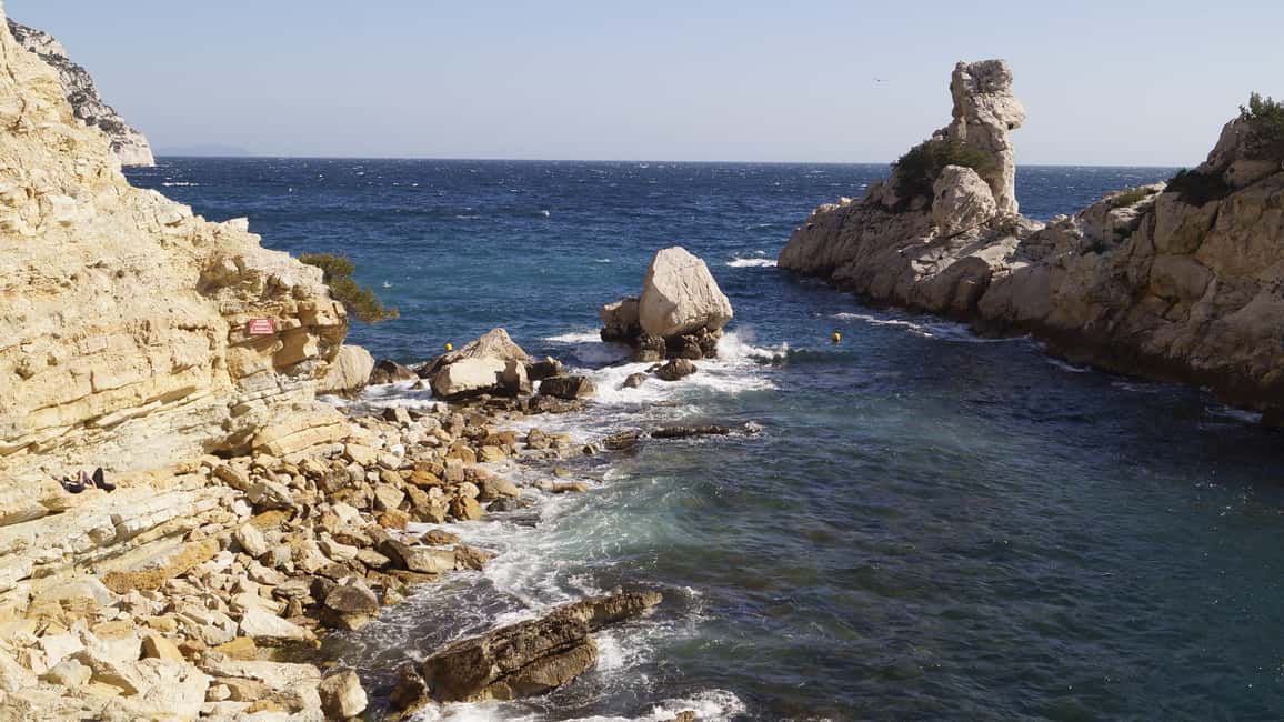 image n.38 of Marseille: Calanques National Park Guided Hike with Picnic activity in Marseille, uploaded by supplier