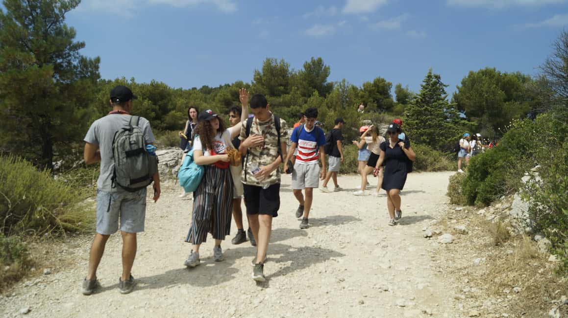 image n.19 of Marseille: Calanques National Park Guided Hike with Picnic activity in Marseille, uploaded by supplier