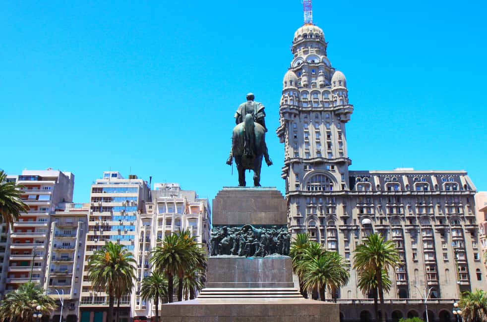 Immagine nº 10 di Traghetto da/per Colonia e Biglietti per/da Montevideo attività a Montevideo, caricata dal fornitore