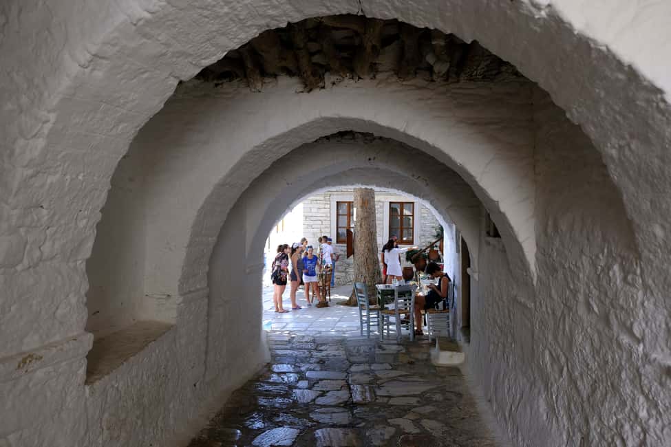 Image N°13 de Naxos : Visite culinaire dans les villages locaux activité à Apeiranthos, publiée par le prestataire