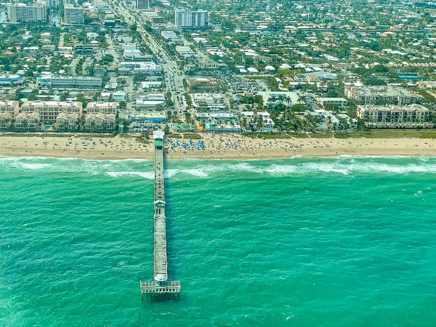 image n.28 of Miami Beach: South Beach Private Airplane Tour with Drinks activity in Miami, uploaded by supplier
