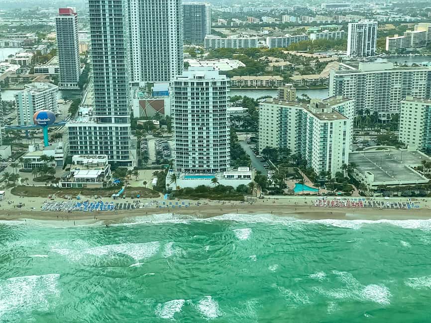 image n.39 of Miami Beach: South Beach Private Airplane Tour with Drinks activity in Miami, uploaded by supplier