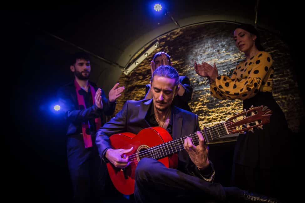 Image N°1 de Madrid : La Cueva de Lola Billets pour le spectacle de flamenco avec boisson activité à Madrid, publiée par le prestataire