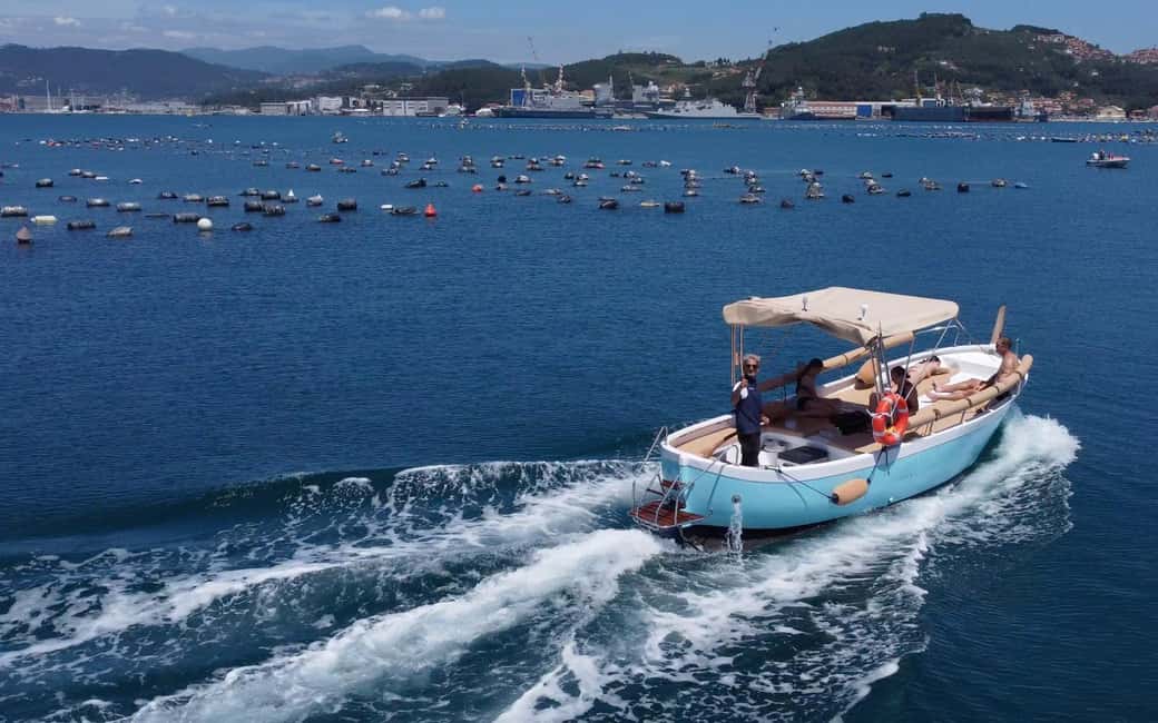 Immagine nº 1 di Da La Spezia: tour in barca di 3 ore solo andata per Monterosso attività a Porto Venere, caricata dal fornitore