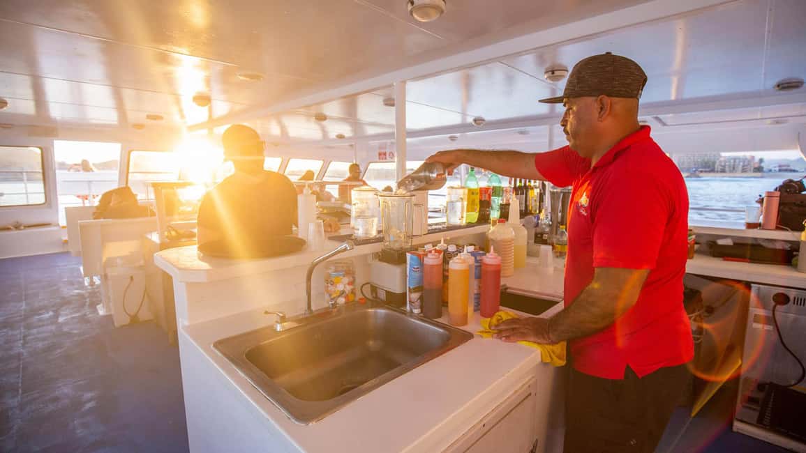 image n.19 of Los Cabos: Sunset Dinner Cruise with Transportation activity in Cabo San Lucas, uploaded by supplier