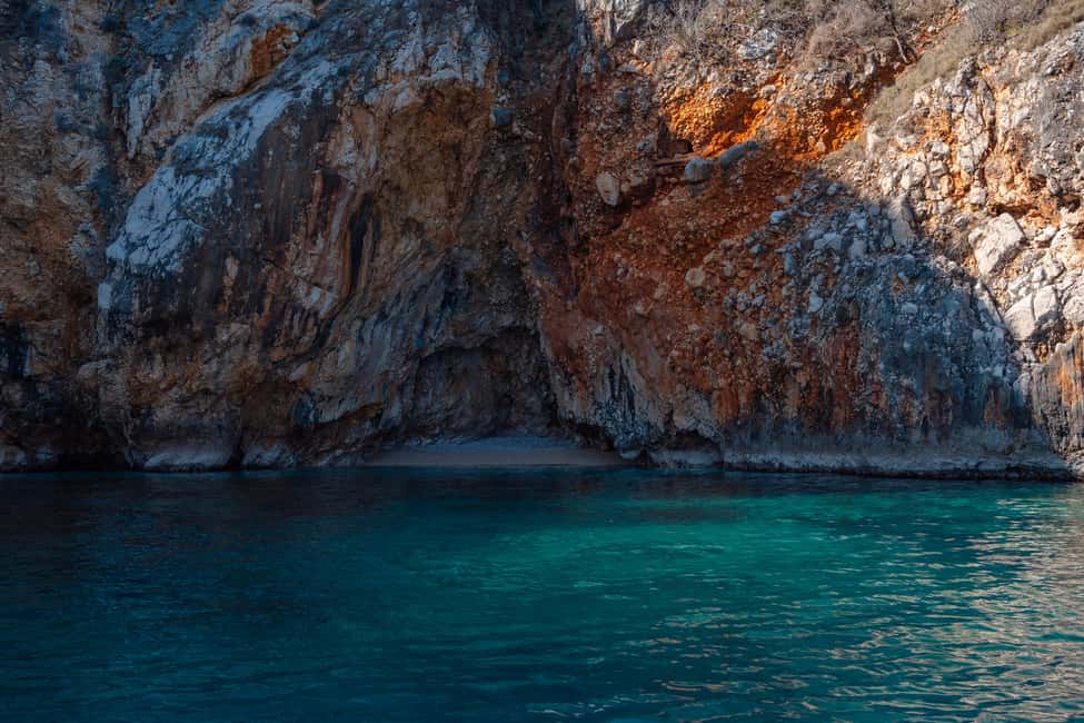Immagine nº 7 di Opatija/Lovran: Gita in barca alle spiagge isolate dell'isola di Cres attività a Contea di Zagabria, caricata dal fornitore