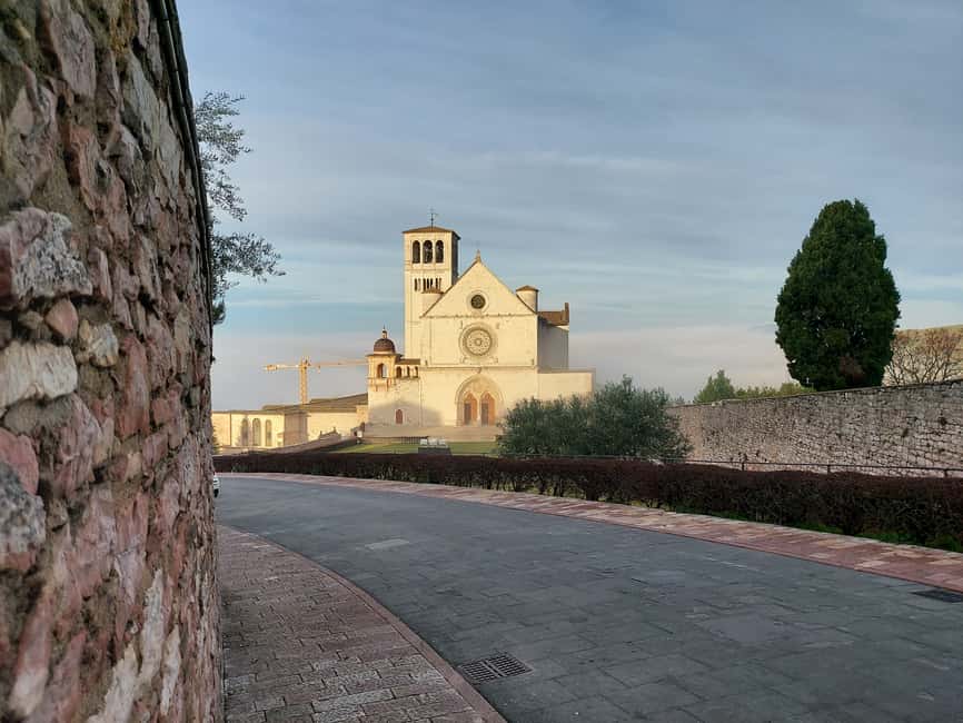 imagem n.8 de Assis: Visita Guiada Privada à Basílica de São Francisco atividade em Assis, Itália, carregada pelo fornecedor