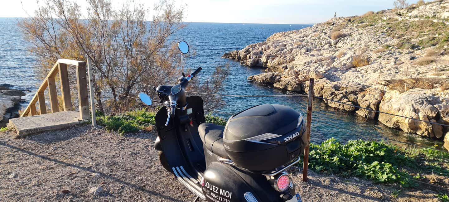 Image N°3 de Marseille : Location de motos électriques avec guide pour smartphone activité à Marseille, publiée par le prestataire